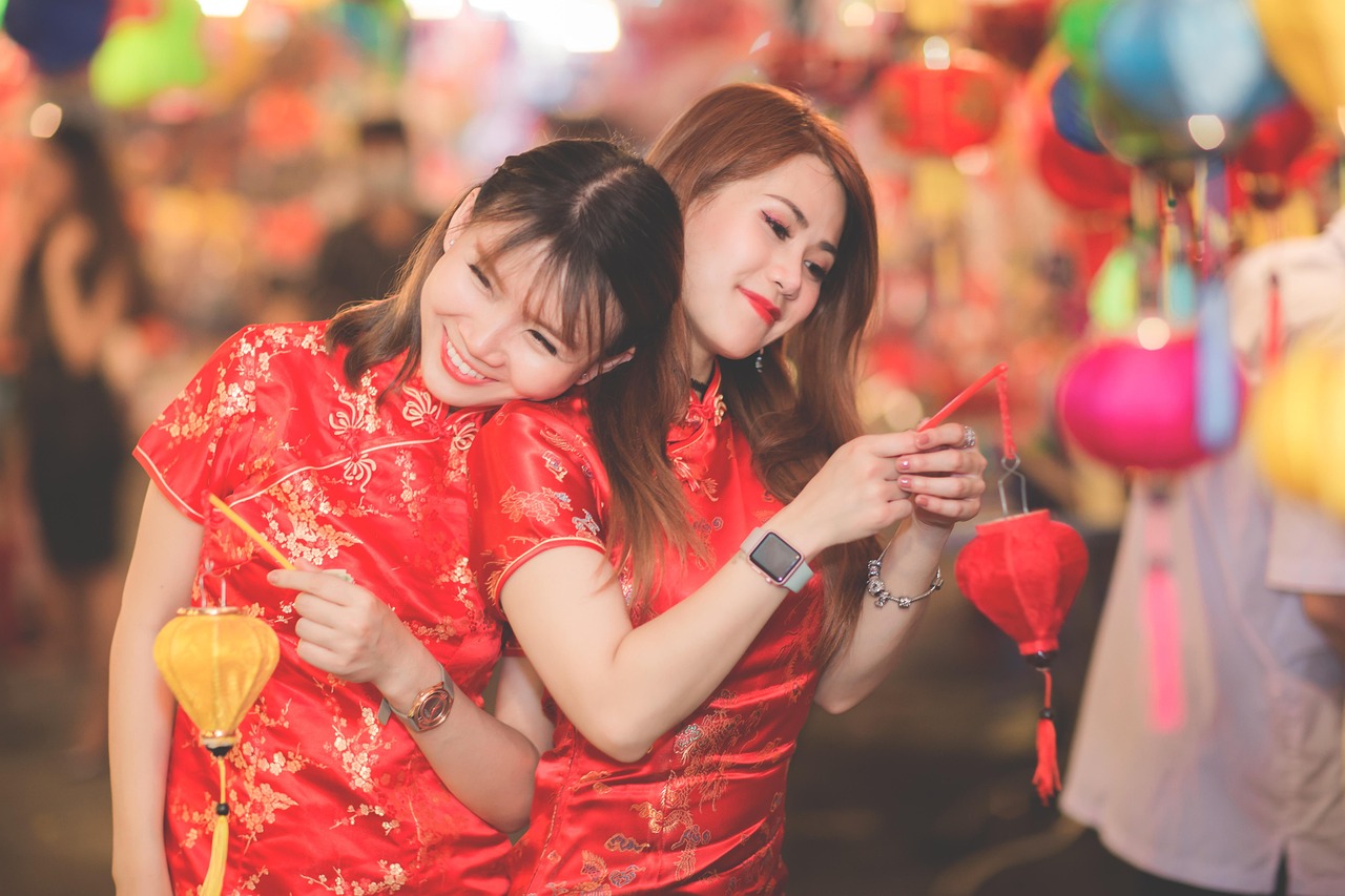 动漫美女受伤，情感与魅力的独特展现瞬间