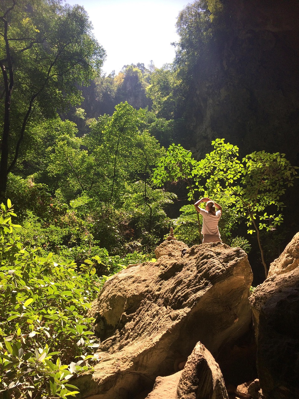 小漠与慕诗琪，探索未知旅程与成长足迹的最新动态