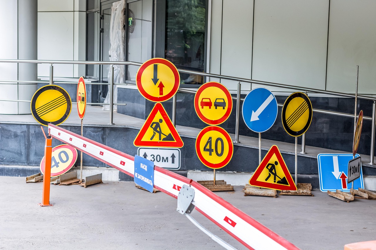 最新公路交通法规重塑道路安全秩序，加强交通安全保障