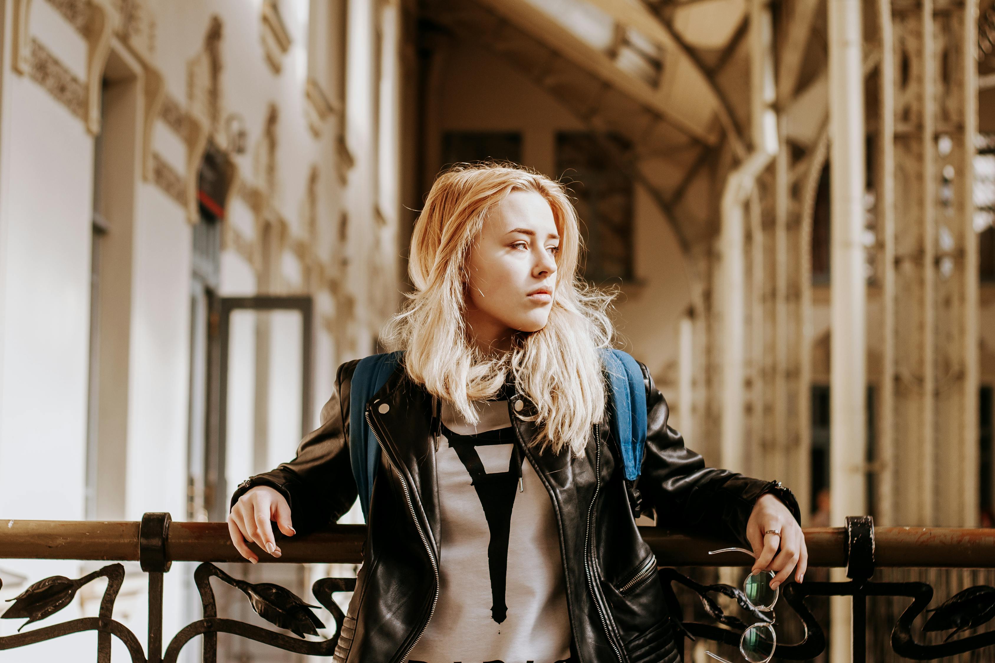 魅力男性明星的独特风采,男人味的展现