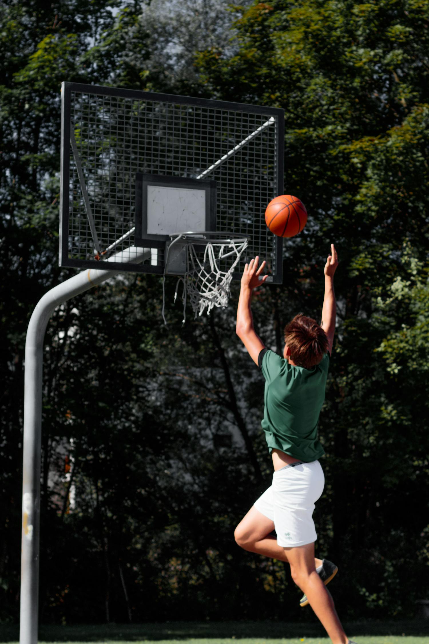 孙悦篮球之路,球场风采与生活点滴的记录者