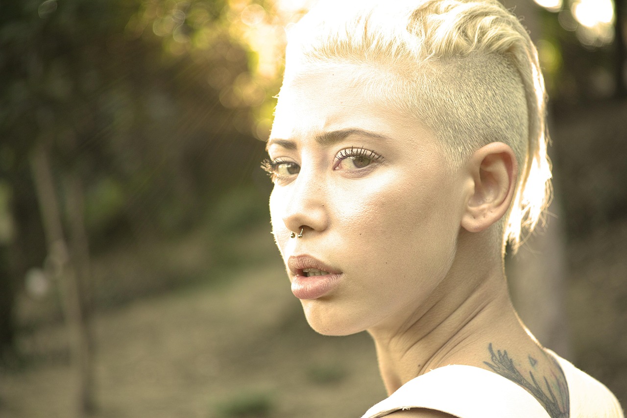 精选时尚潮流短发造型展现