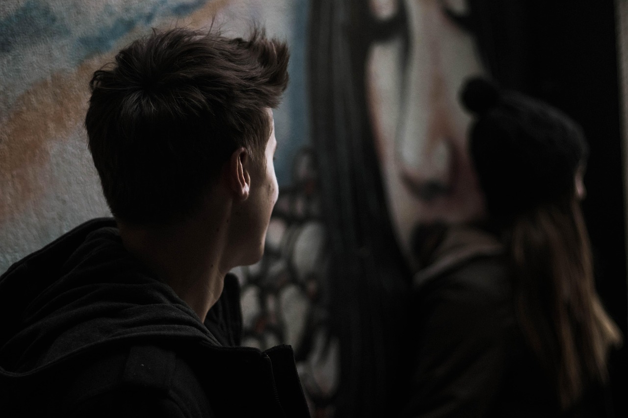 电视剧咱们结婚吧,爱情与婚姻现实的探讨与呈现