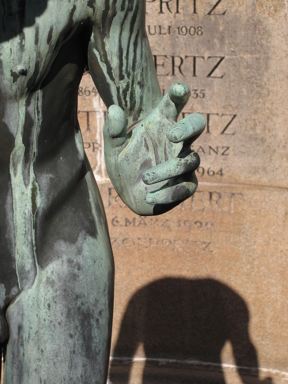 过世男演员，永恒的银幕传奇，不朽的艺术影响力