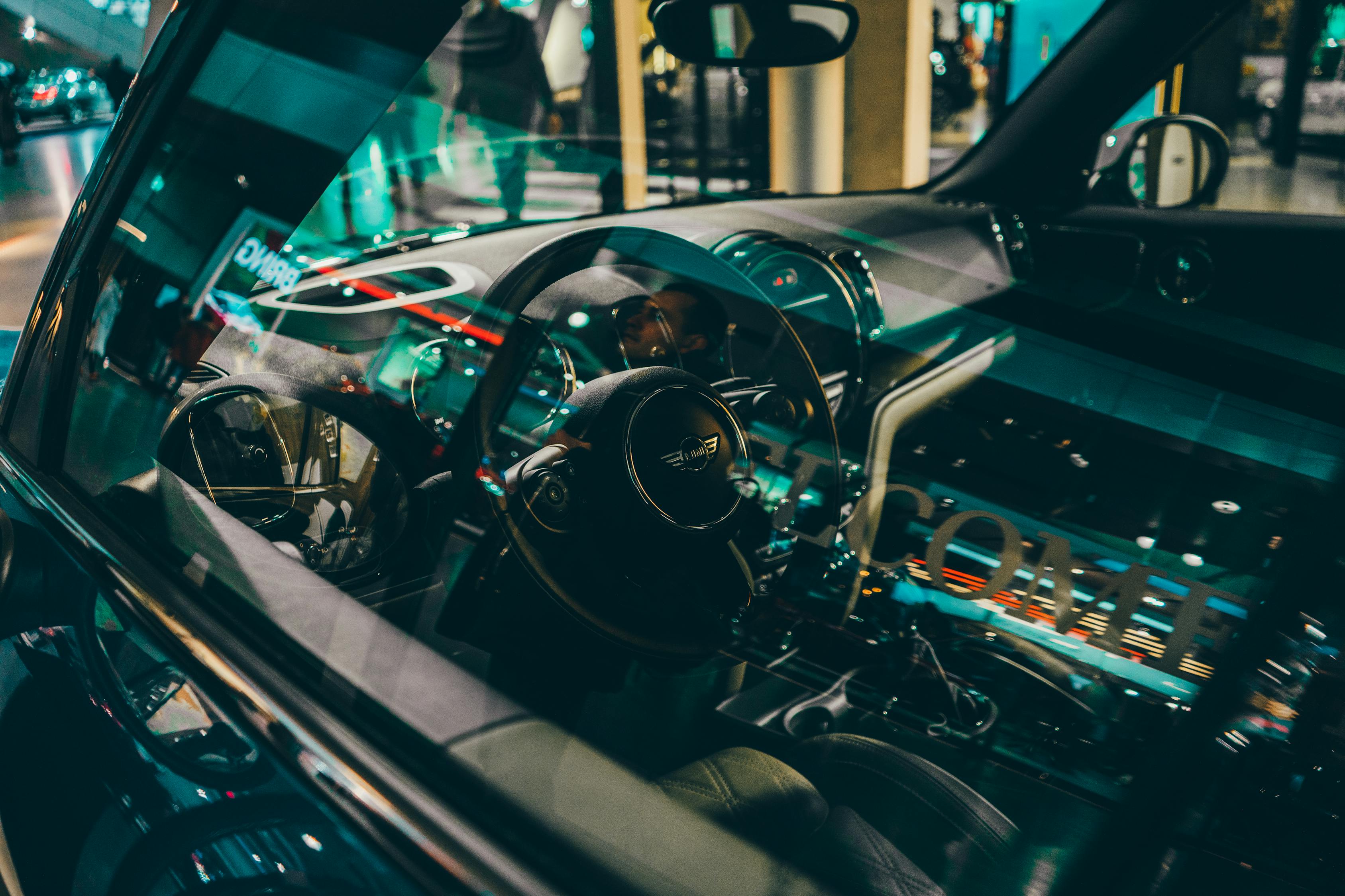 亚运滑板比赛，速度与激情的极致展现