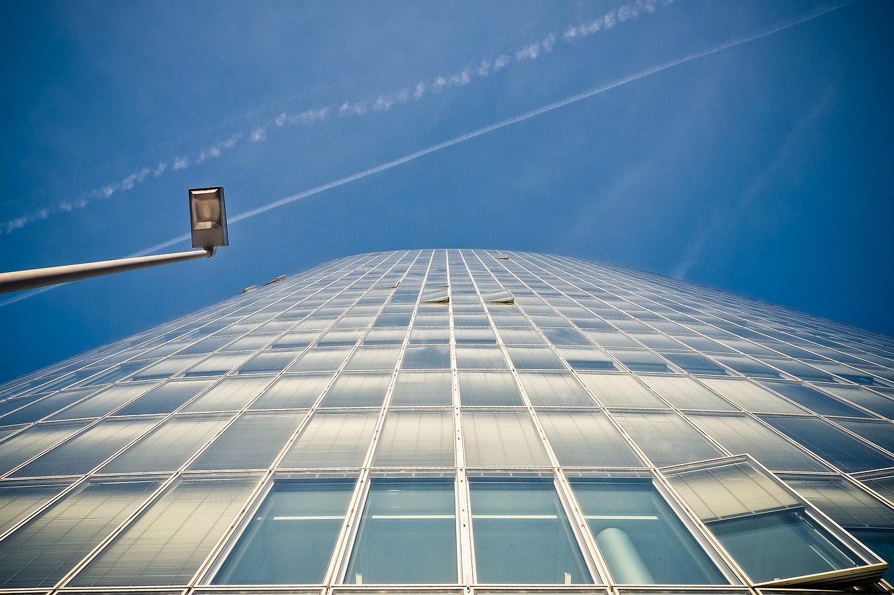 探索时代前沿，2018年度热门理论的多元视角解析