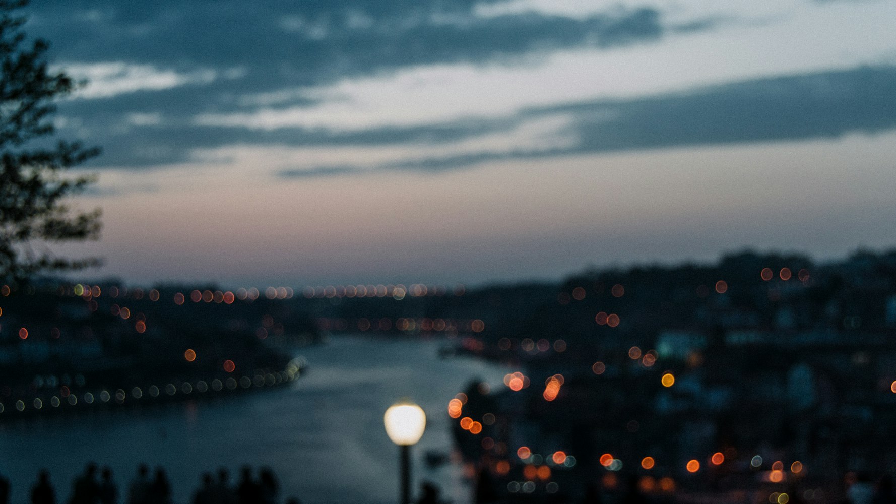 全球时事热点聚焦,最新新闻作文精选展现全球动态