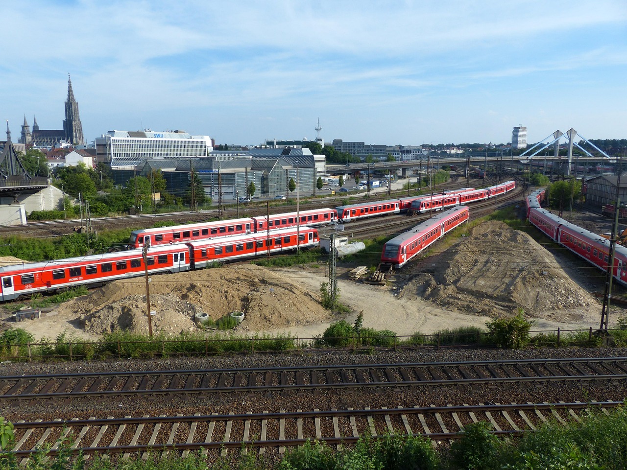 中国最新铁路线路图概览，铁路交通发展一览无遗