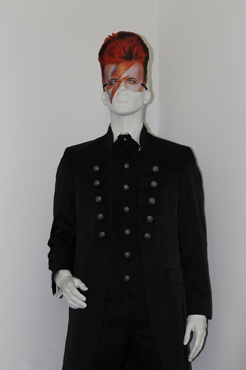 王俊凯最新照片集，展现多才多艺的魅力风采