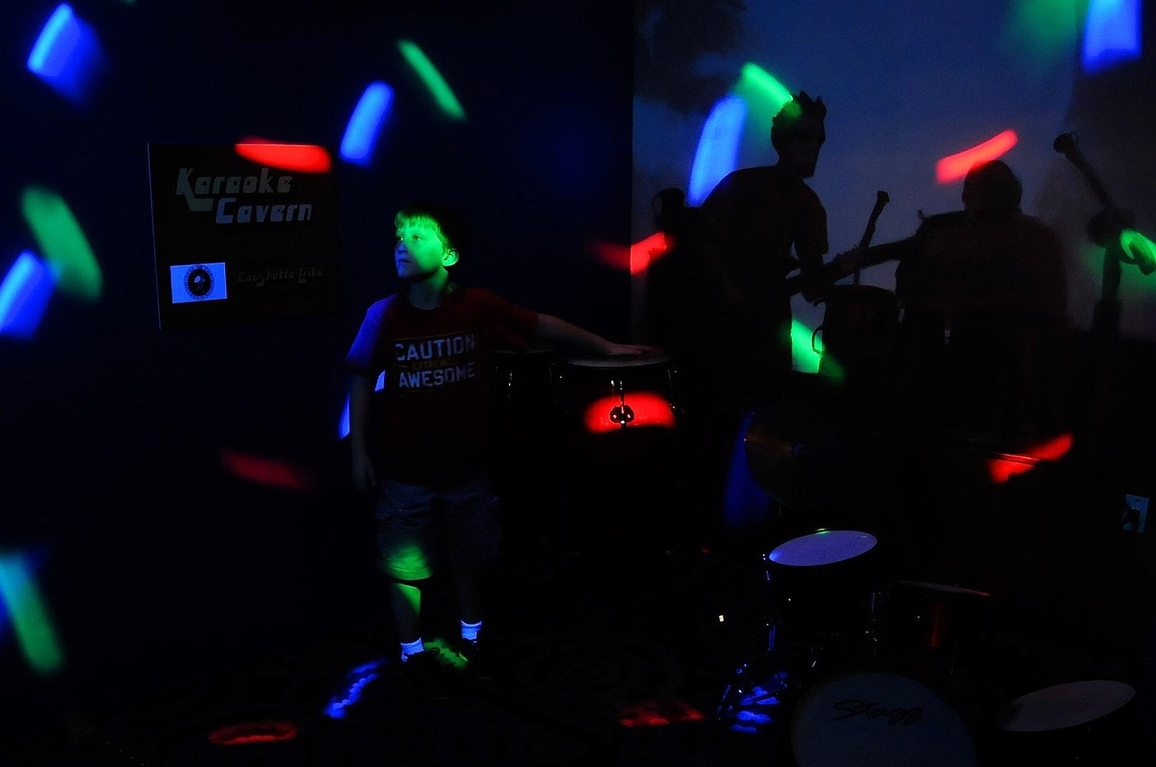 蓝莓思洁最新广场舞蹈，舞动生活的旋律