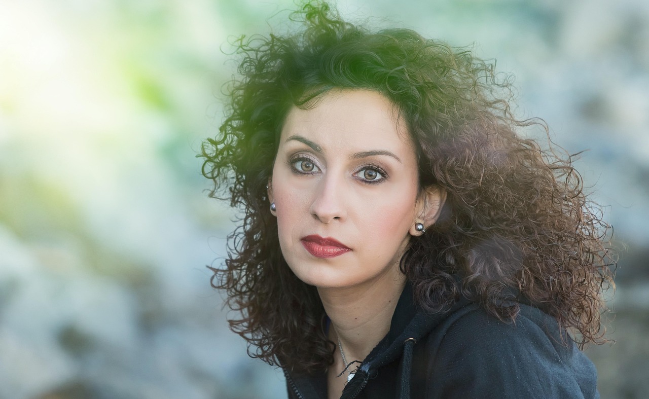 明星造型魅力与影响力解析，时尚潮流引领者