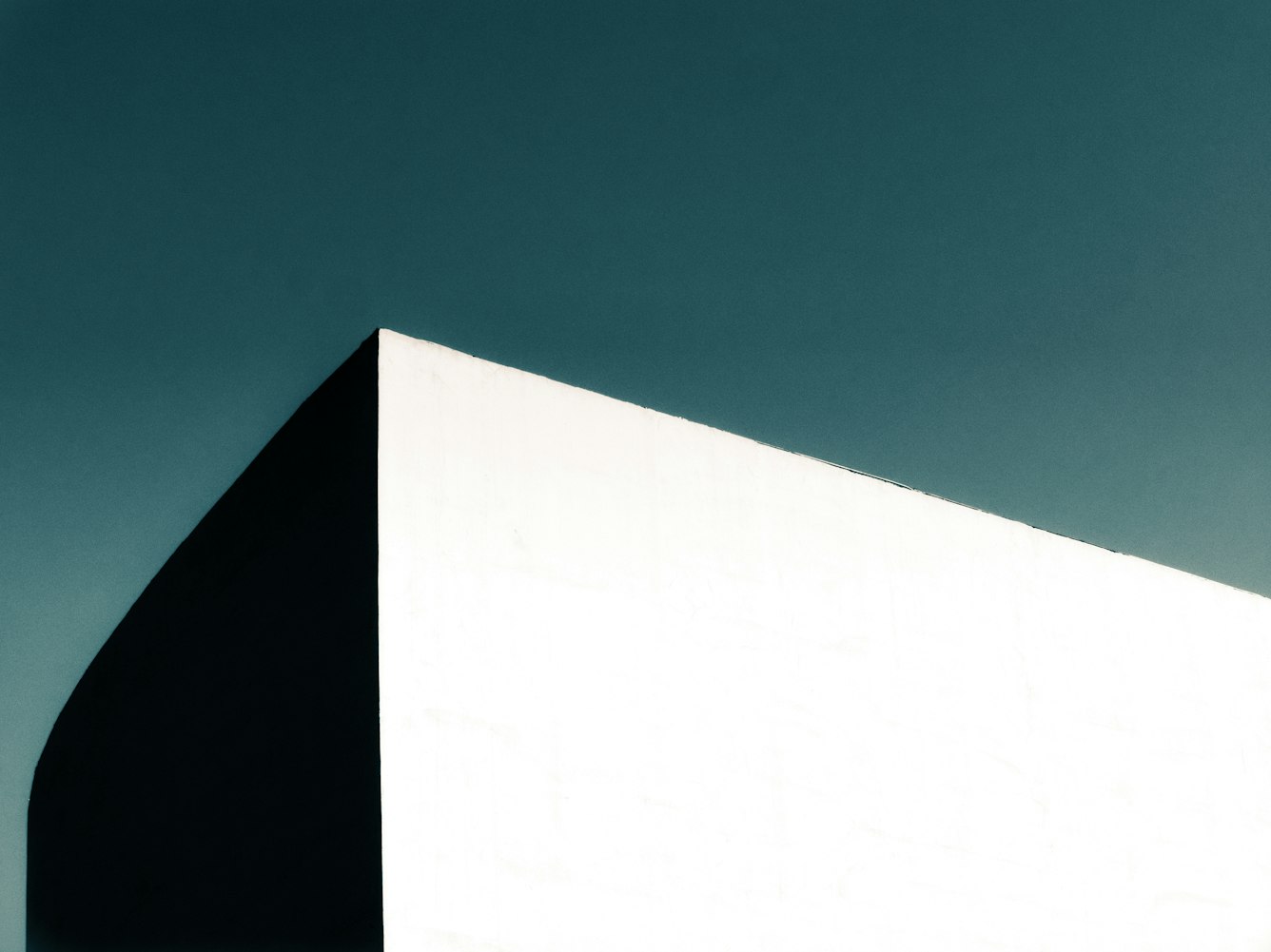 上海台风动态更新，城市应对与居民生活受台风影响情况